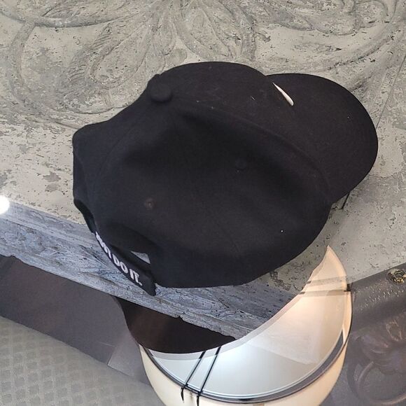 Nike BLACK JUST DO IT SIX PANEL WELCRO HAT - Picture 5 of 6